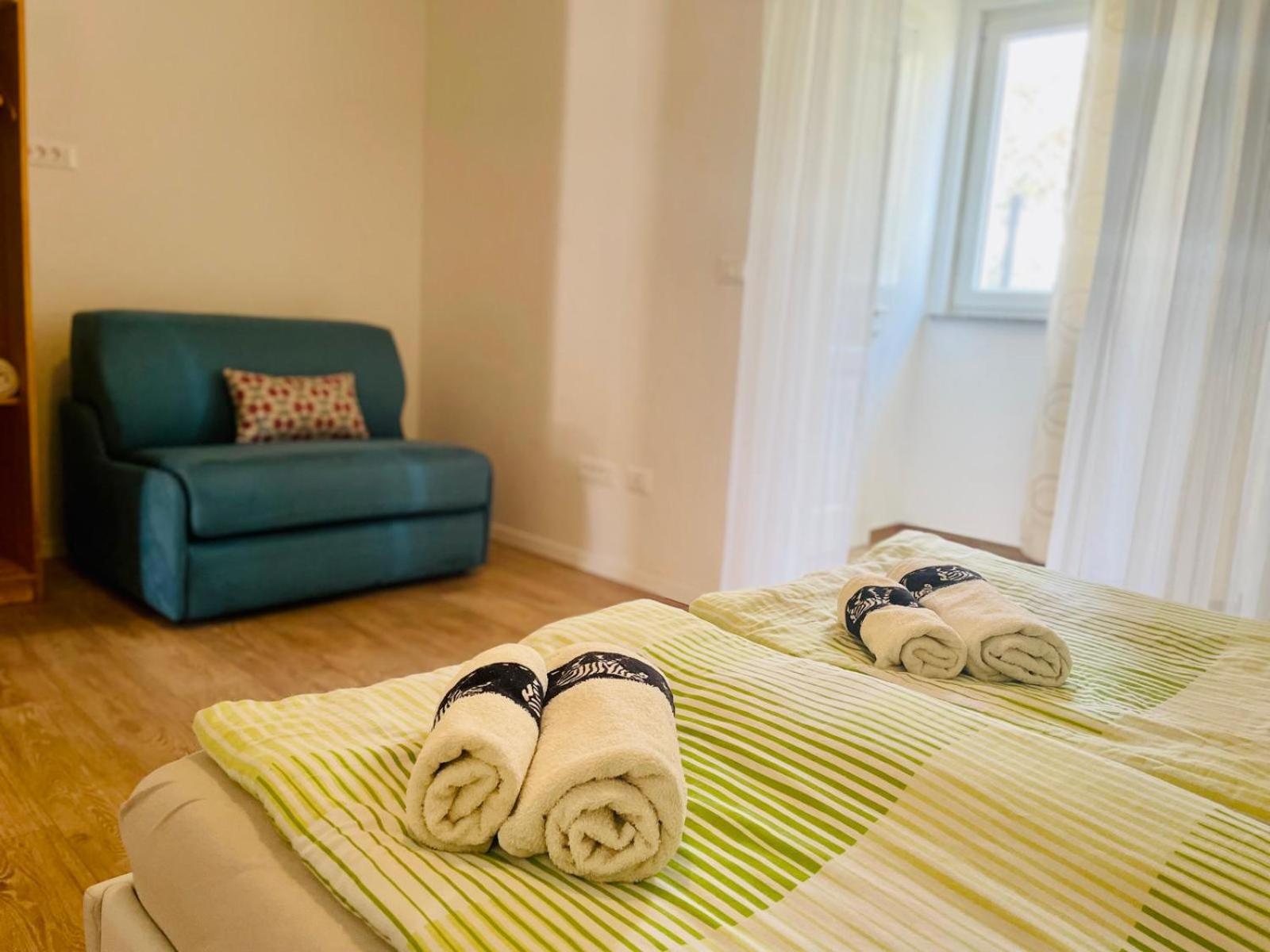 Boutique Apartment With Private Pool For Your Exclusive Use Novigrad  Exterior photo