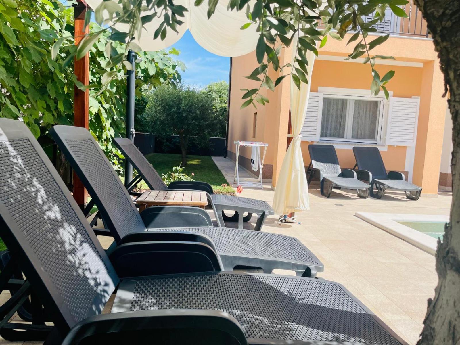 Boutique Apartment With Private Pool For Your Exclusive Use Novigrad  Exterior photo